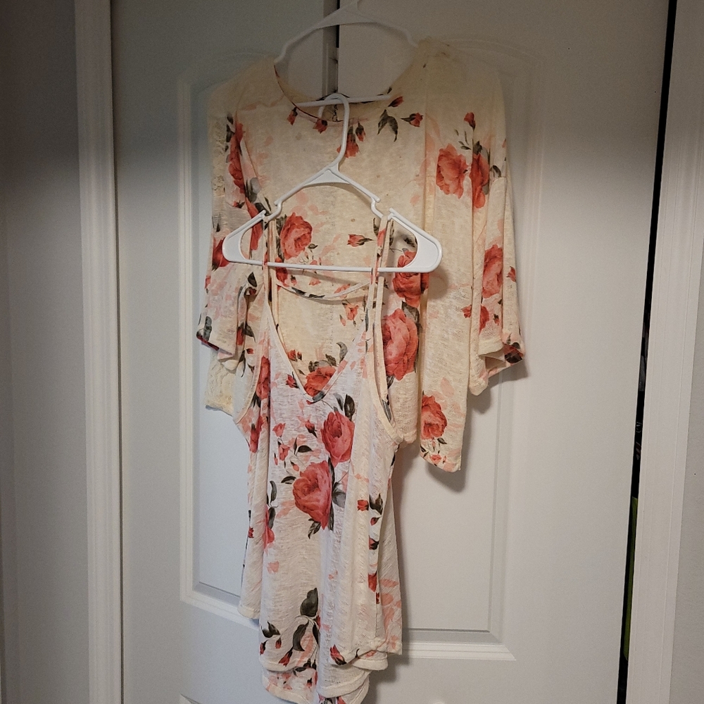 2-Piece Floral Tank Top & Cover Set